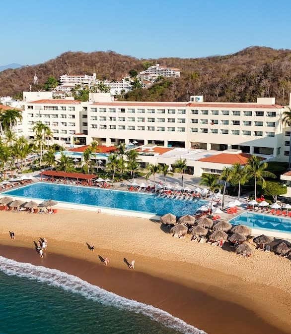 Dreams Huatulco, vista aérea del resort frente a la bahía